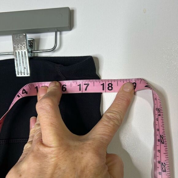 Athleta Black Crop Aerobic Workout Pants Criss Cross Sz XL - Picture 7 of 9